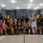 Cross Culture, Pelajar dan Guru SMP Islam Global Surya Solid Gunakan Baju Tradisi